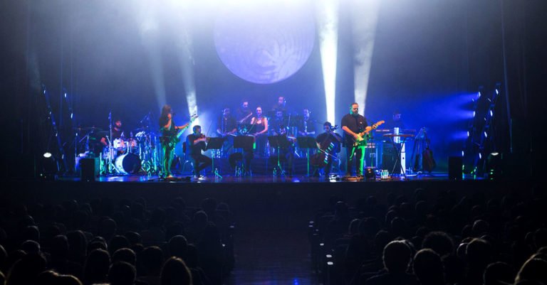 Programe-se para o The Black Moon Pink Floyd Tribute Show, em São José dos Campos