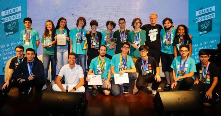 Clube dos Sonhos transforma vida de alunos talentosos de baixa renda